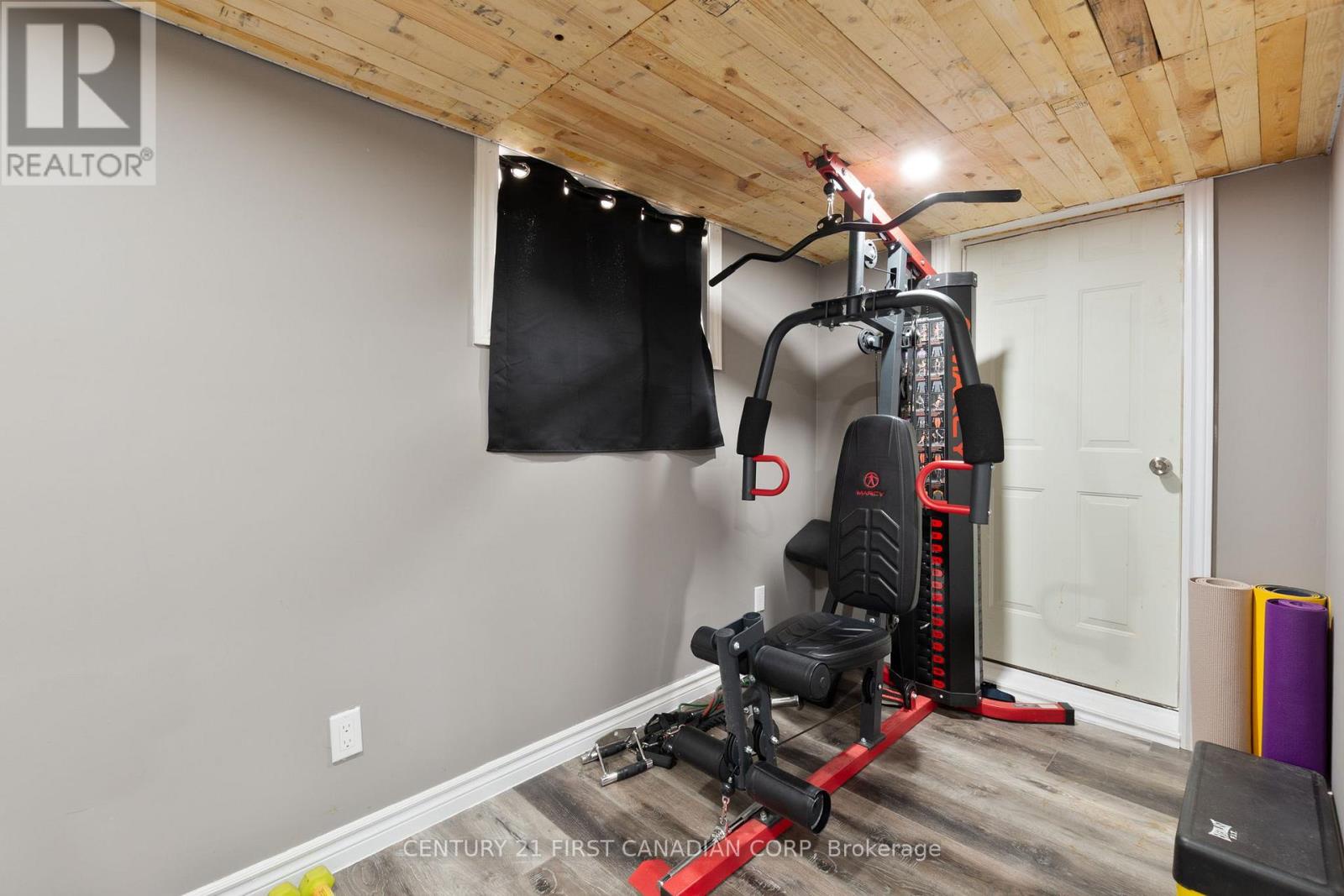 41 South Edgeware Road, St. Thomas, Ontario