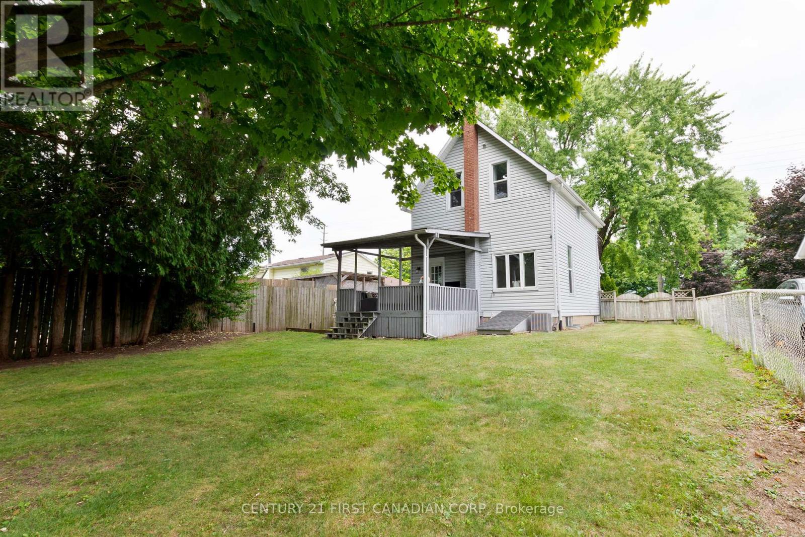 41 South Edgeware Road, St. Thomas, Ontario