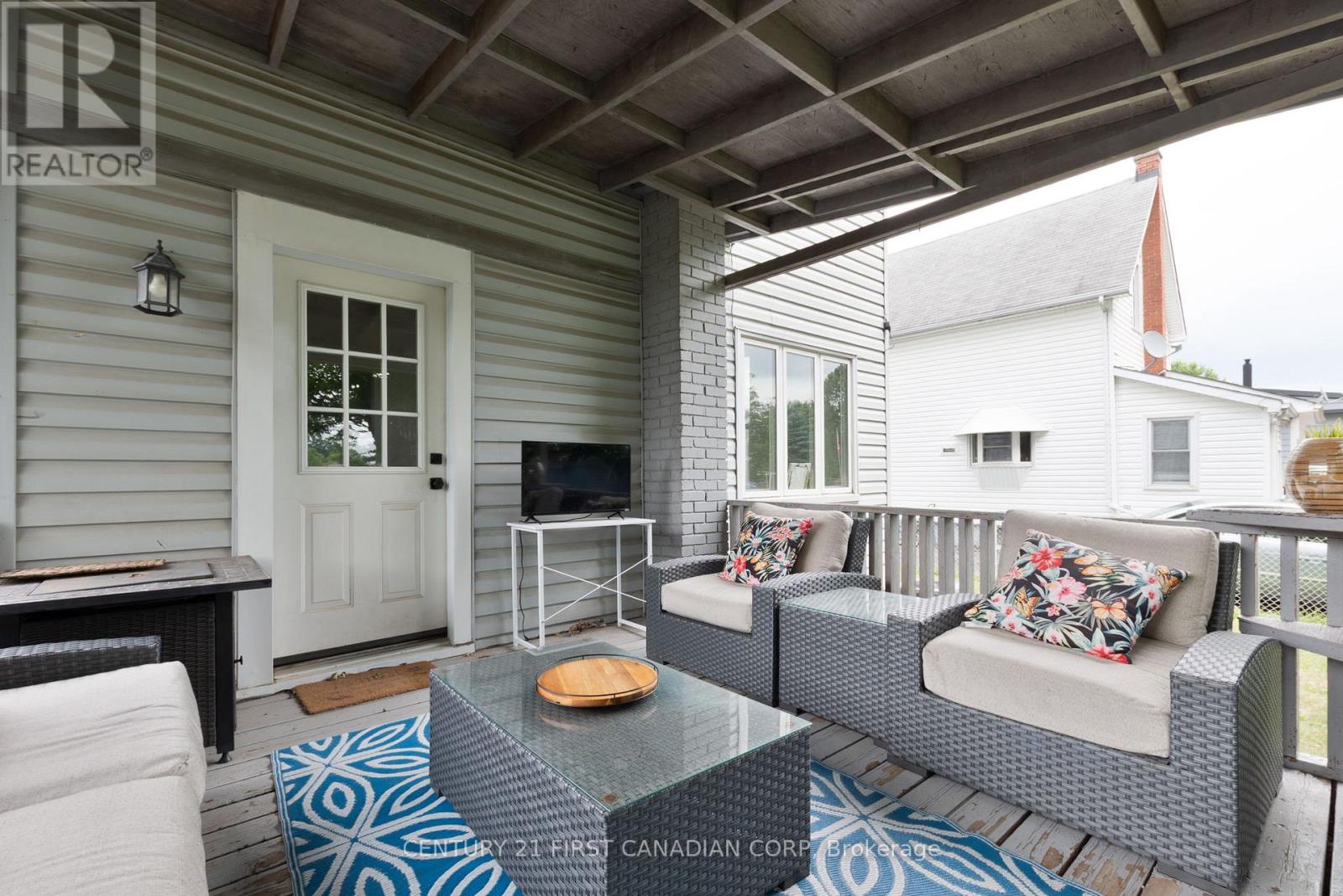 41 South Edgeware Road, St. Thomas, Ontario