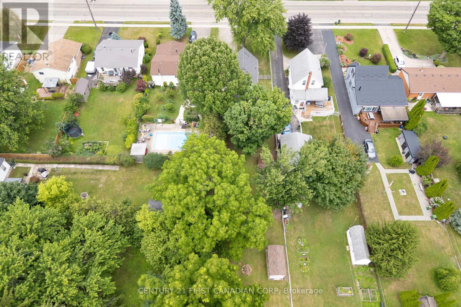 41 South Edgeware Road, St. Thomas, Ontario