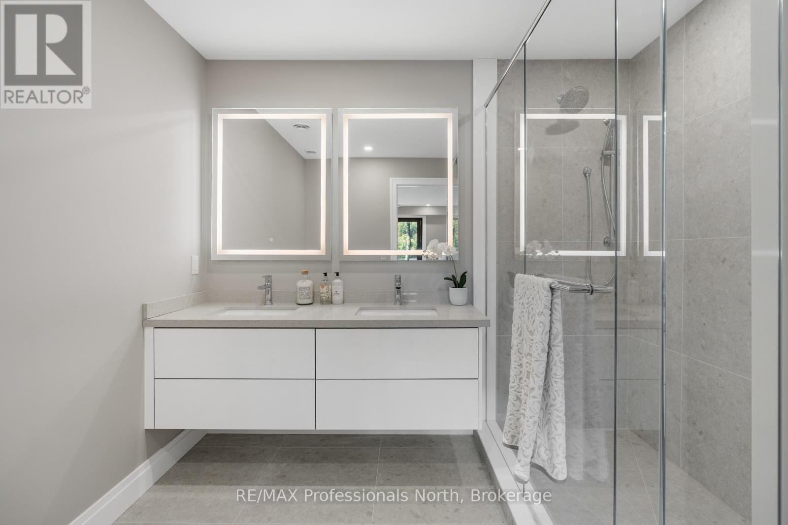 301 - 32 Brunel Road, Huntsville (chaffey), Ontario