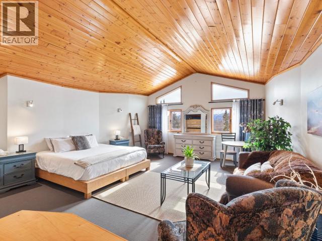 103084 Alaska Highway, Haines Junction, Yukon