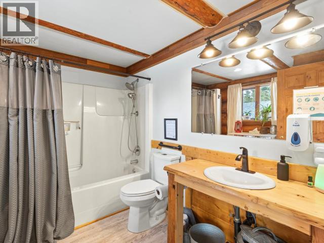 103084 Alaska Highway, Haines Junction, Yukon