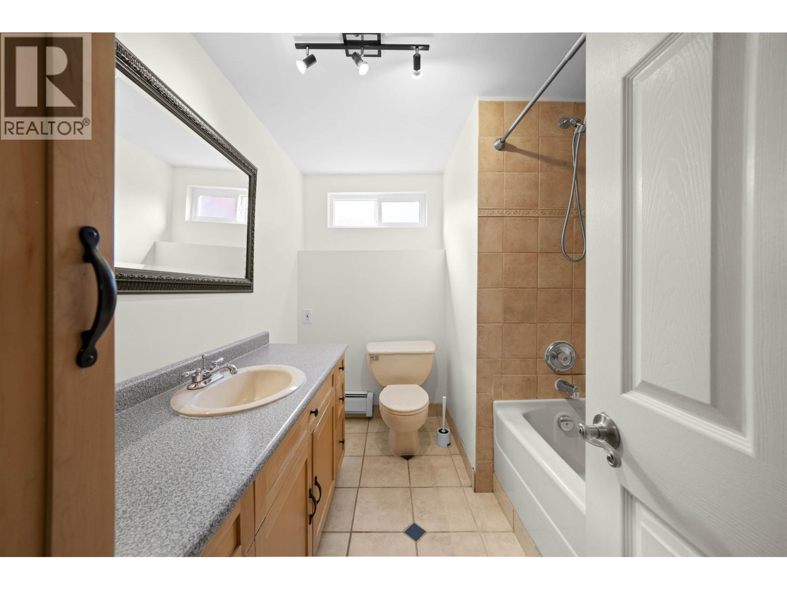 163 Woodland Drive, Tsawwassen, British Columbia