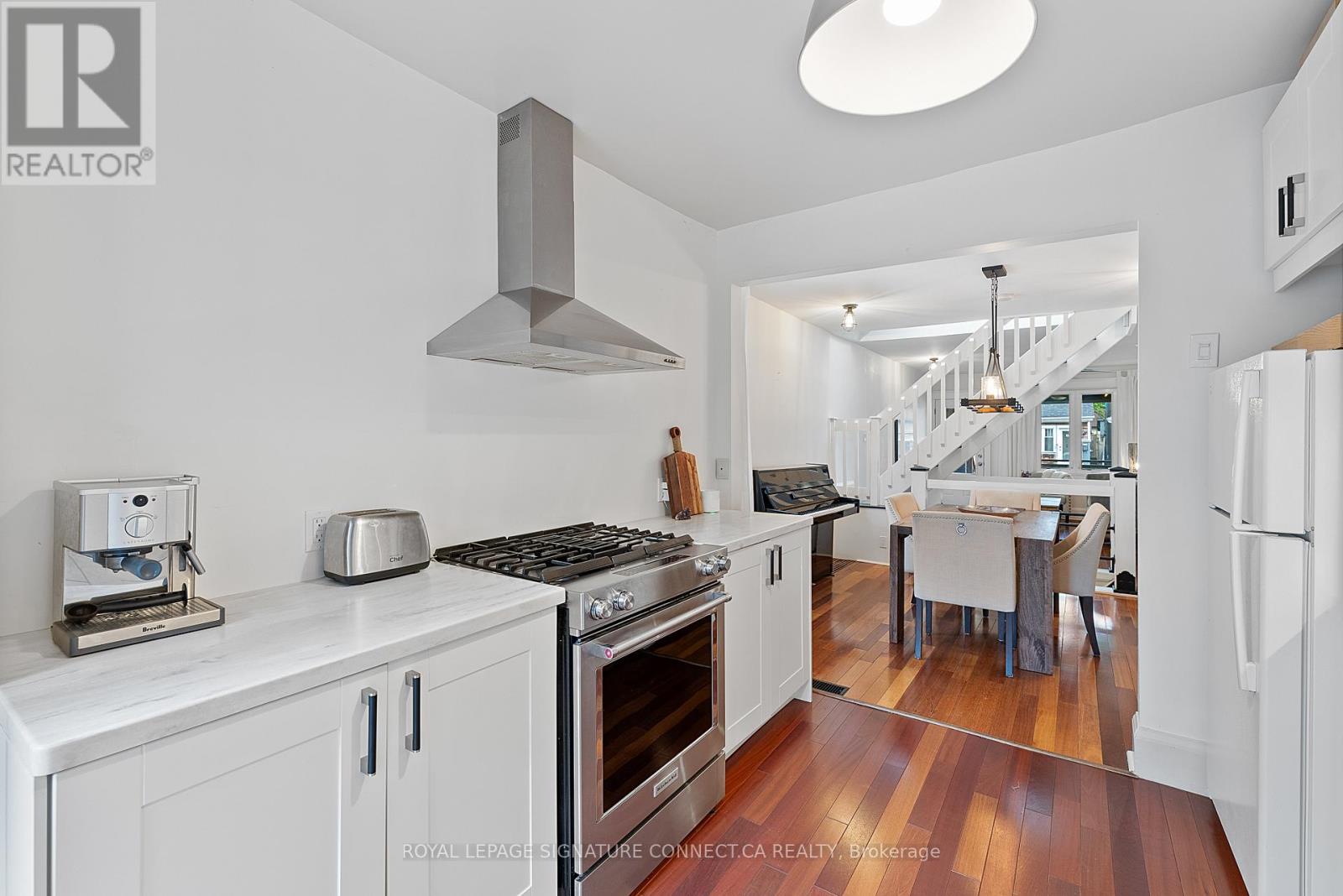 7 Norway Avenue, Toronto (the Beaches), Ontario