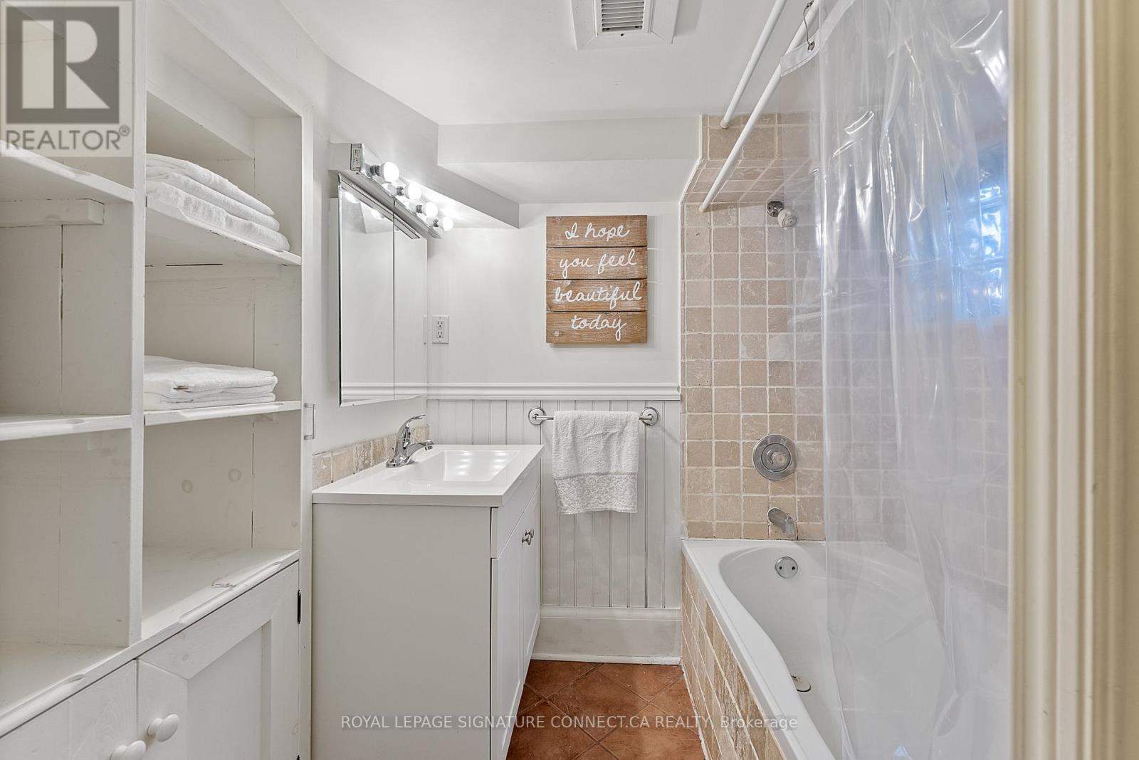 7 Norway Avenue, Toronto (the Beaches), Ontario