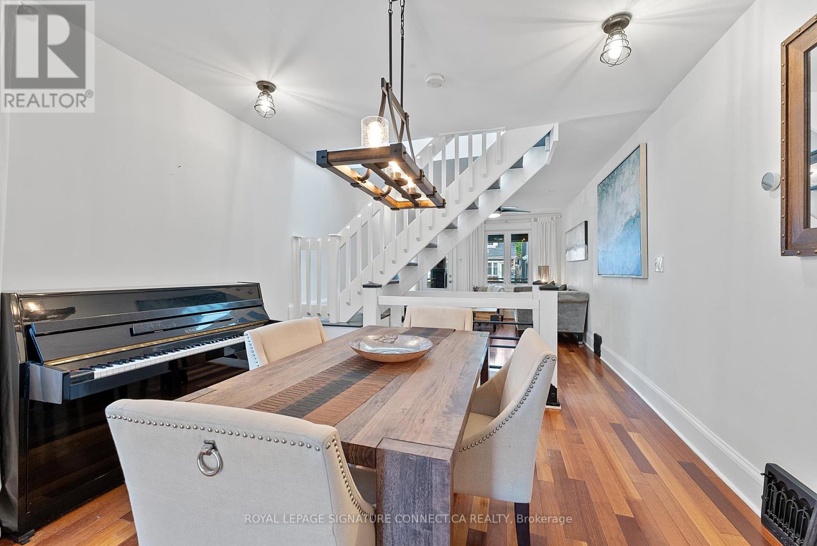 7 Norway Avenue, Toronto (the Beaches), Ontario