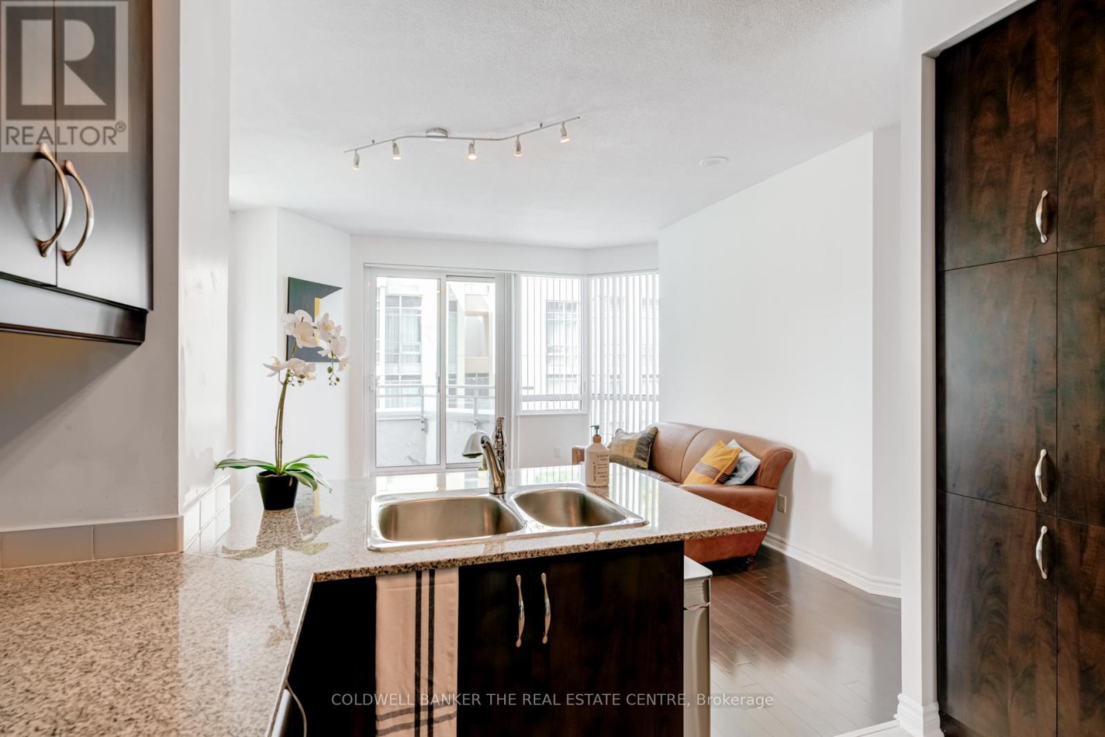 310 - 18 Holmes Avenue, Toronto (willowdale East), Ontario