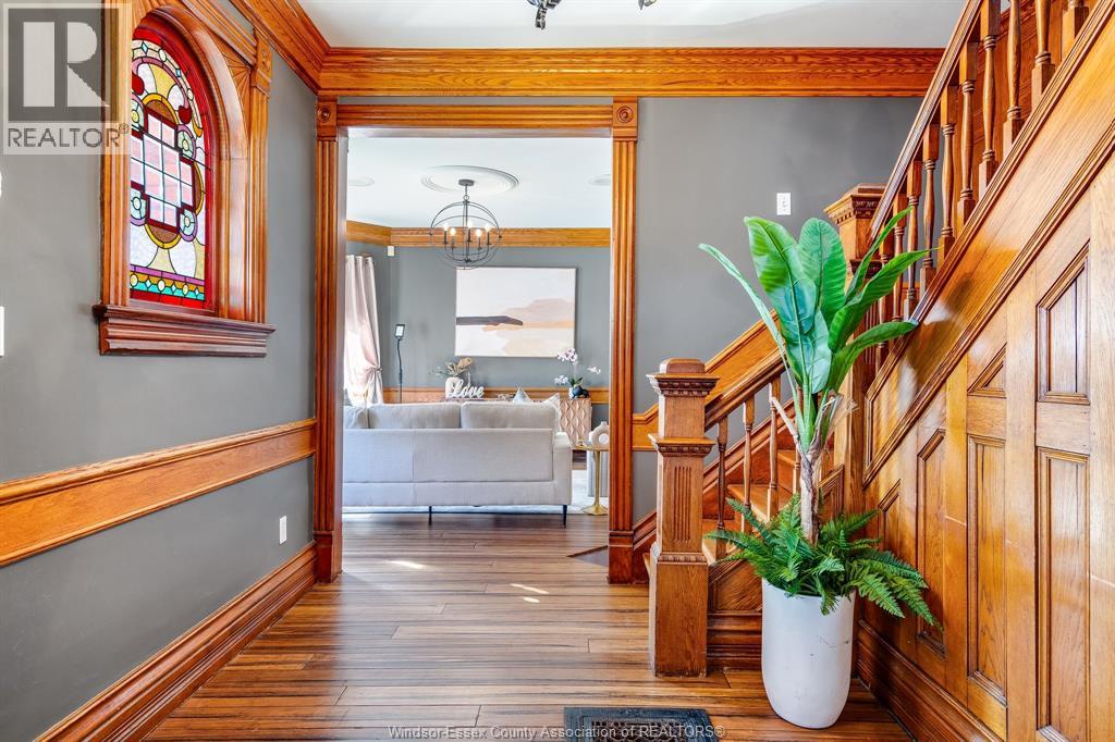 20 Division Street South, Kingsville, Ontario