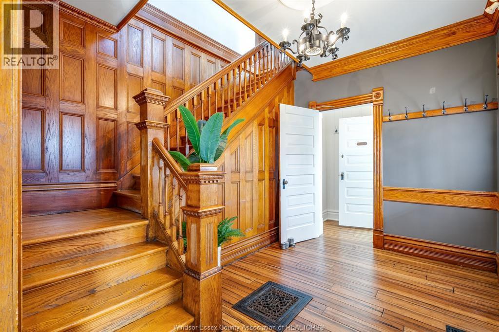 20 Division Street South, Kingsville, Ontario