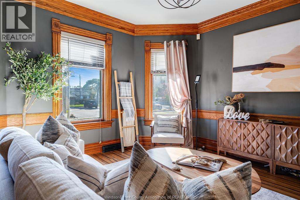 20 Division Street South, Kingsville, Ontario