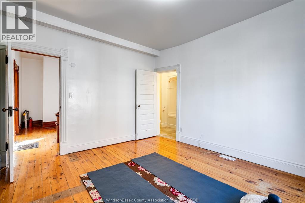 20 Division Street South, Kingsville, Ontario