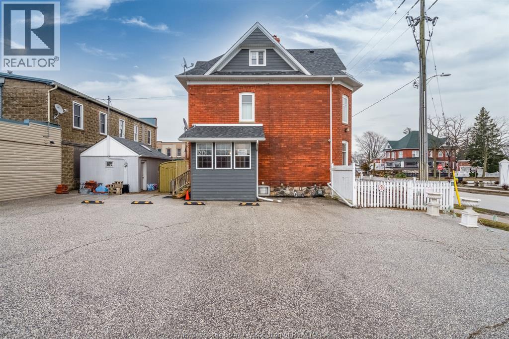 20 Division Street South, Kingsville, Ontario