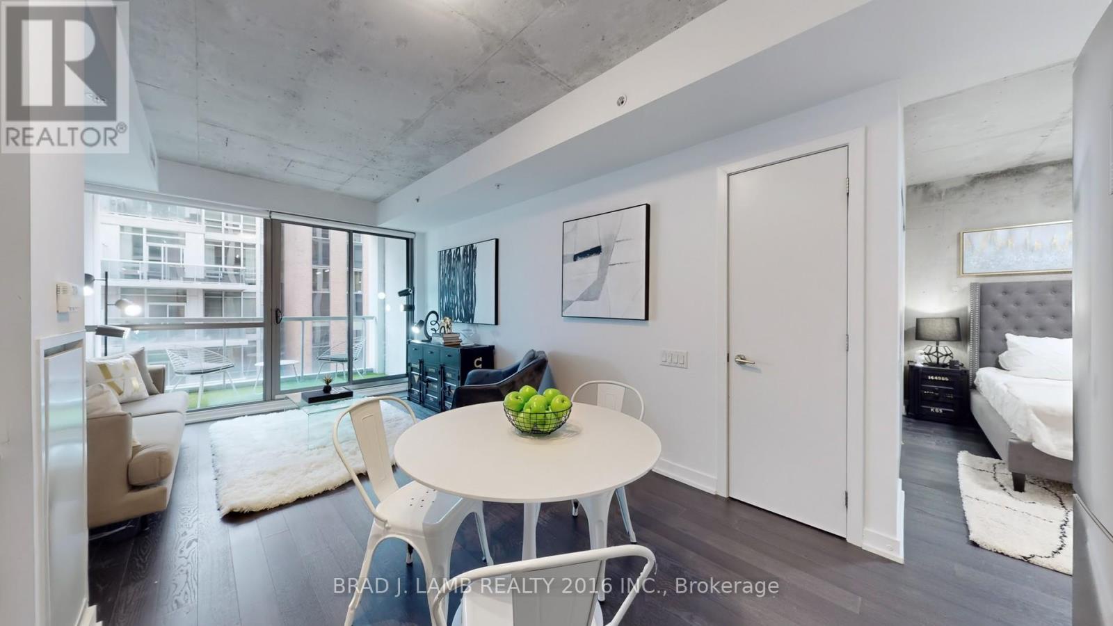 518 - 39 Brant Street W, Toronto (niagara), Ontario