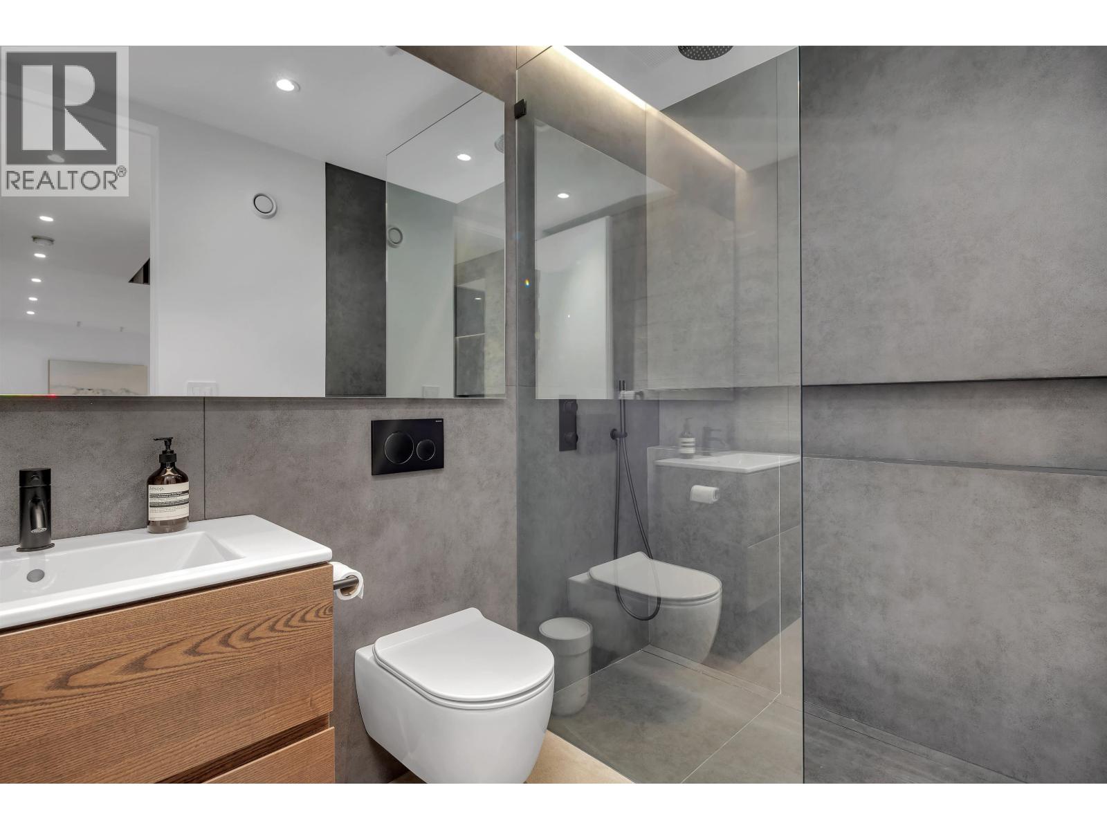 3565 Falcon Crescent, Whistler, British Columbia