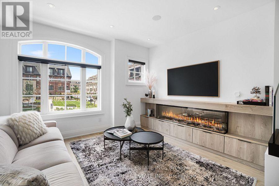 24 - 10 Lunar Crescent, Mississauga (streetsville), Ontario