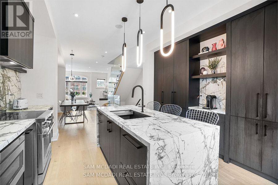 24 - 10 Lunar Crescent, Mississauga (streetsville), Ontario