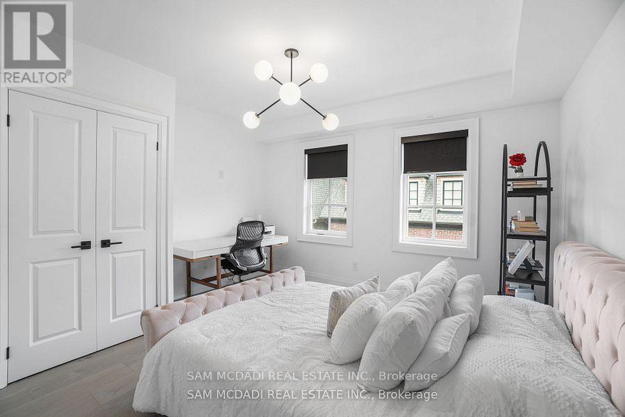 24 - 10 Lunar Crescent, Mississauga (streetsville), Ontario