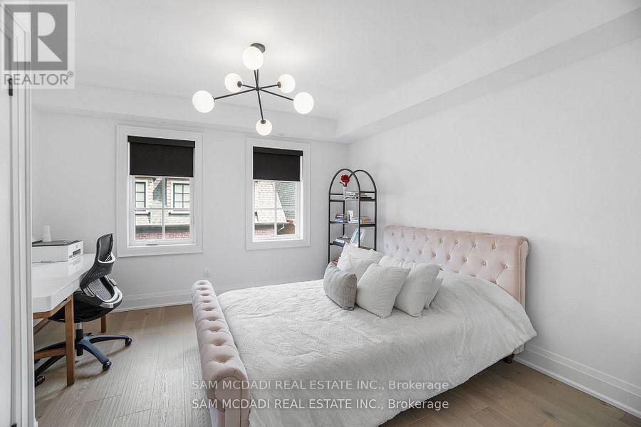 24 - 10 Lunar Crescent, Mississauga (streetsville), Ontario