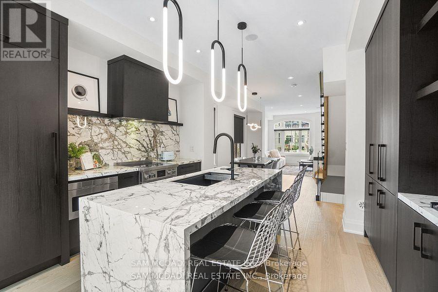 24 - 10 Lunar Crescent, Mississauga (streetsville), Ontario