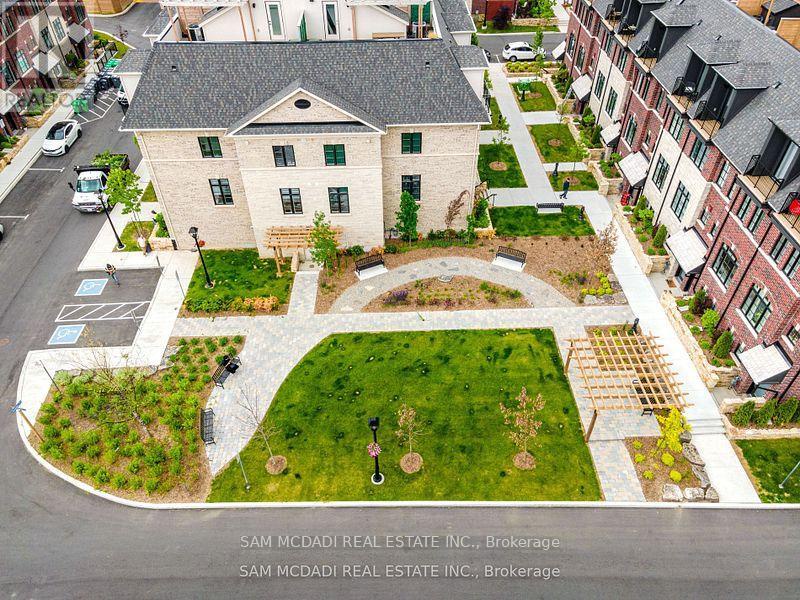 24 - 10 Lunar Crescent, Mississauga (streetsville), Ontario