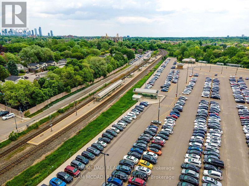 24 - 10 Lunar Crescent, Mississauga (streetsville), Ontario