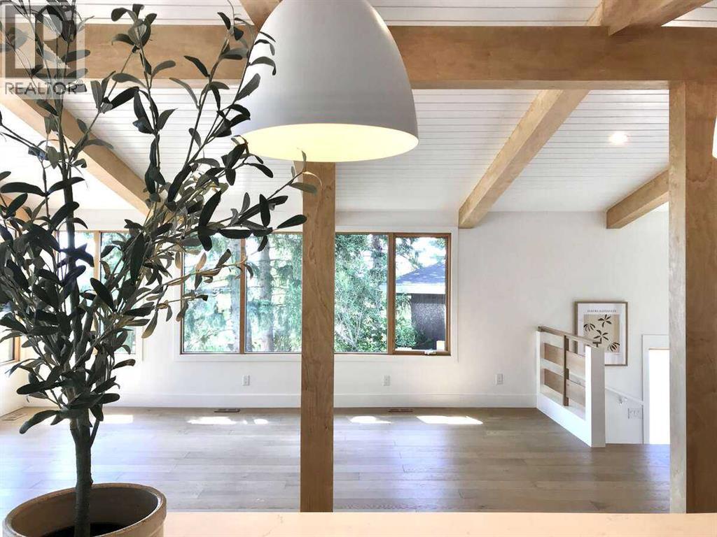 2724 Crawford Road Nw, Calgary, Alberta