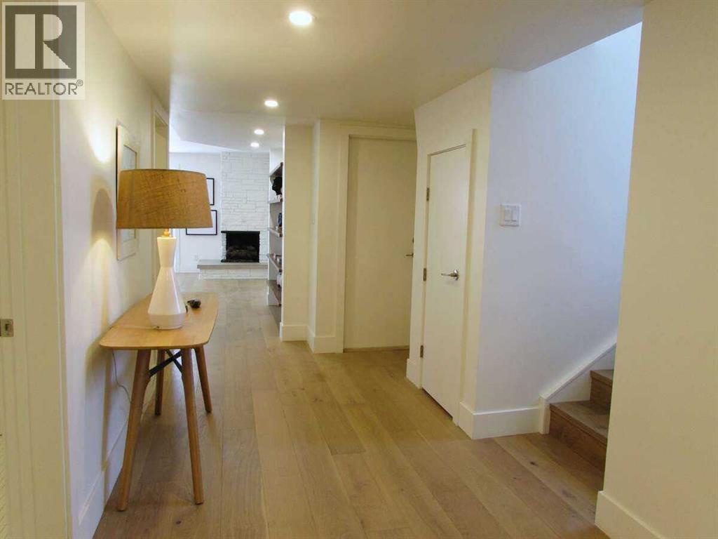 2724 Crawford Road Nw, Calgary, Alberta