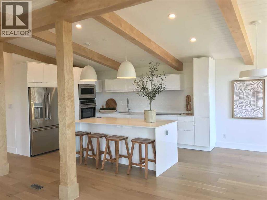 2724 Crawford Road Nw, Calgary, Alberta