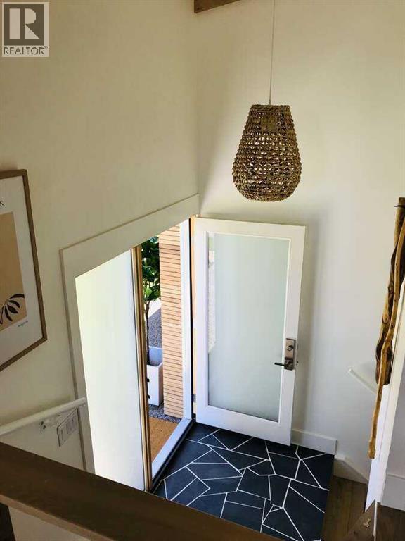 2724 Crawford Road Nw, Calgary, Alberta