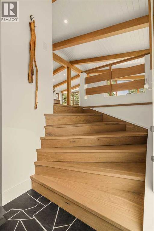 2724 Crawford Road Nw, Calgary, Alberta