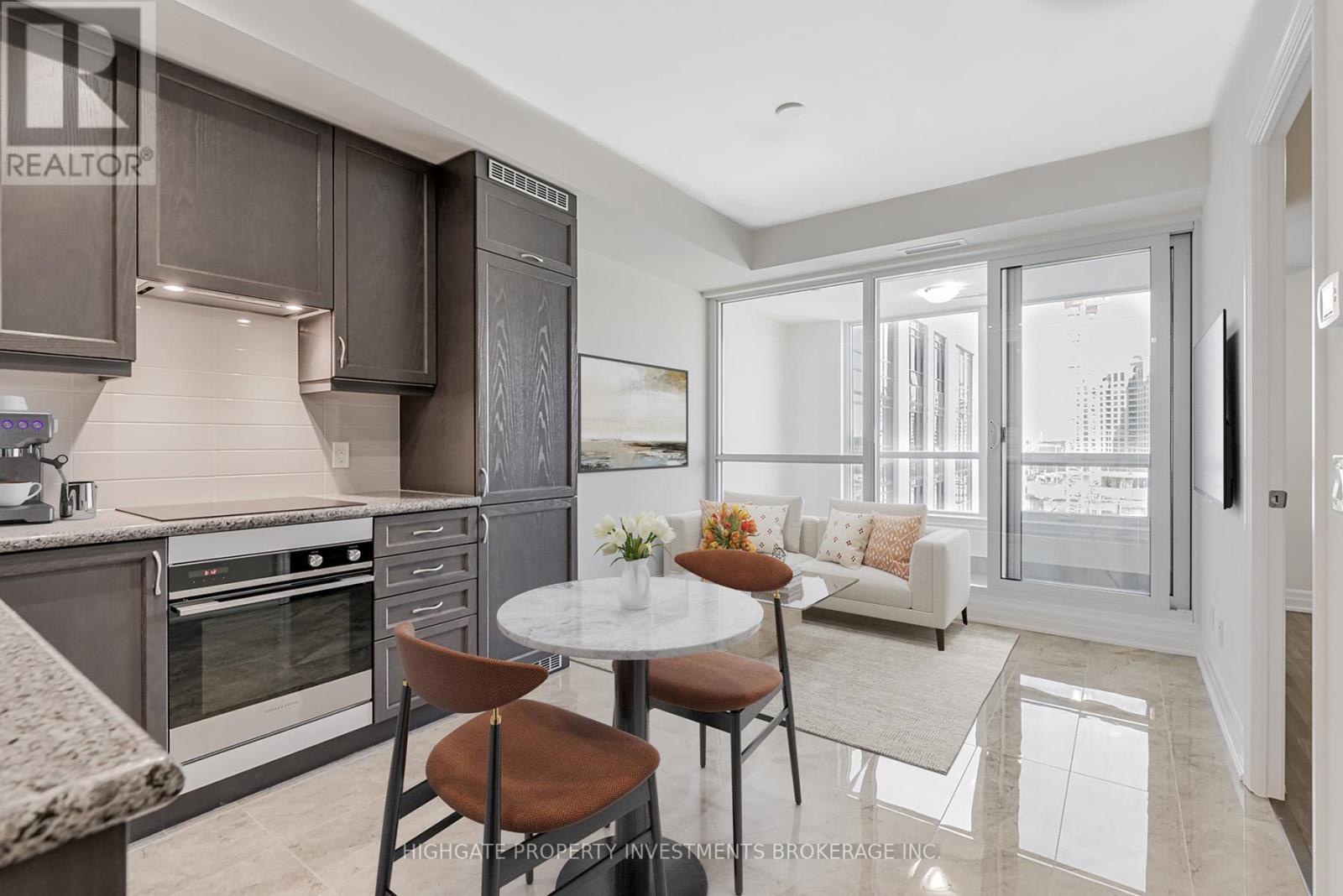 501 - 9085 Jane Street, Vaughan (concord), Ontario