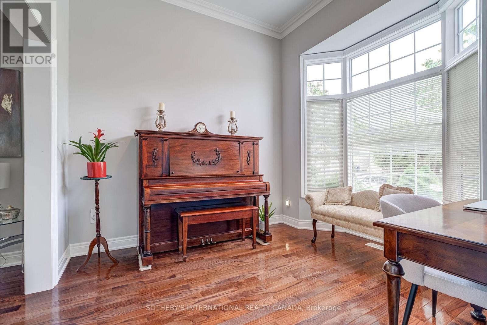 5 Xavier Court, Brampton (bram West), Ontario