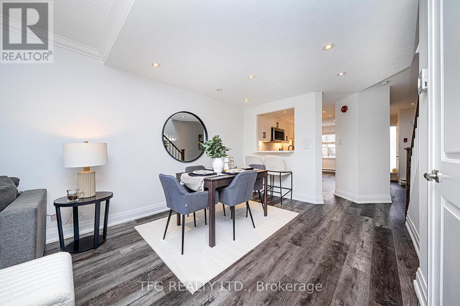 7 - 120 Glen Manor Drive, Toronto (the Beaches), Ontario