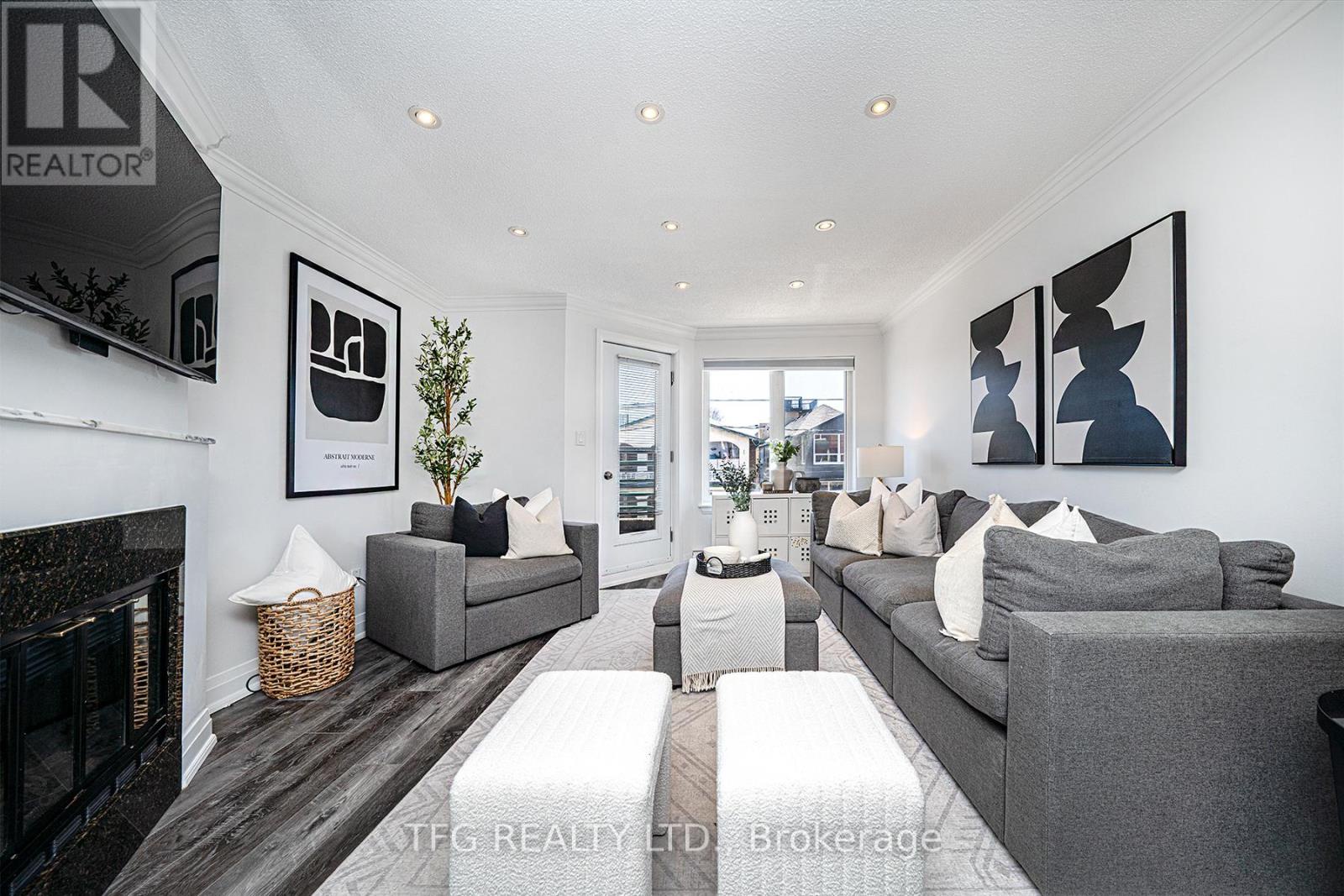 7 - 120 Glen Manor Drive, Toronto (the Beaches), Ontario