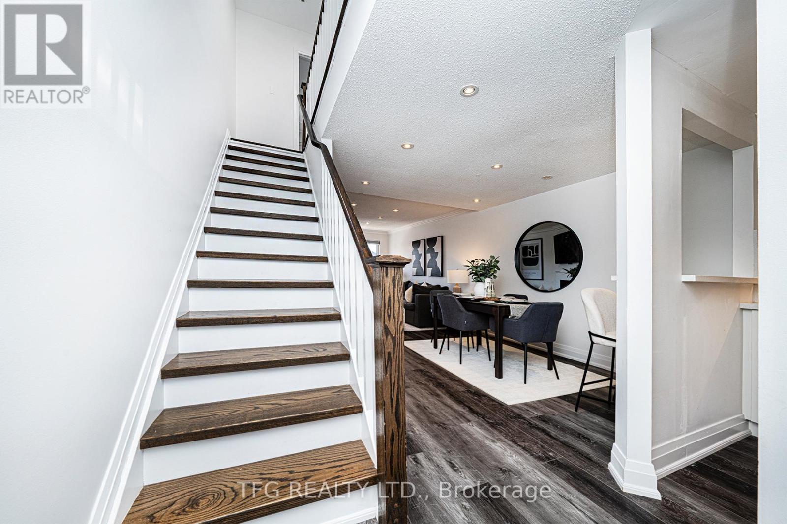 7 - 120 Glen Manor Drive, Toronto (the Beaches), Ontario