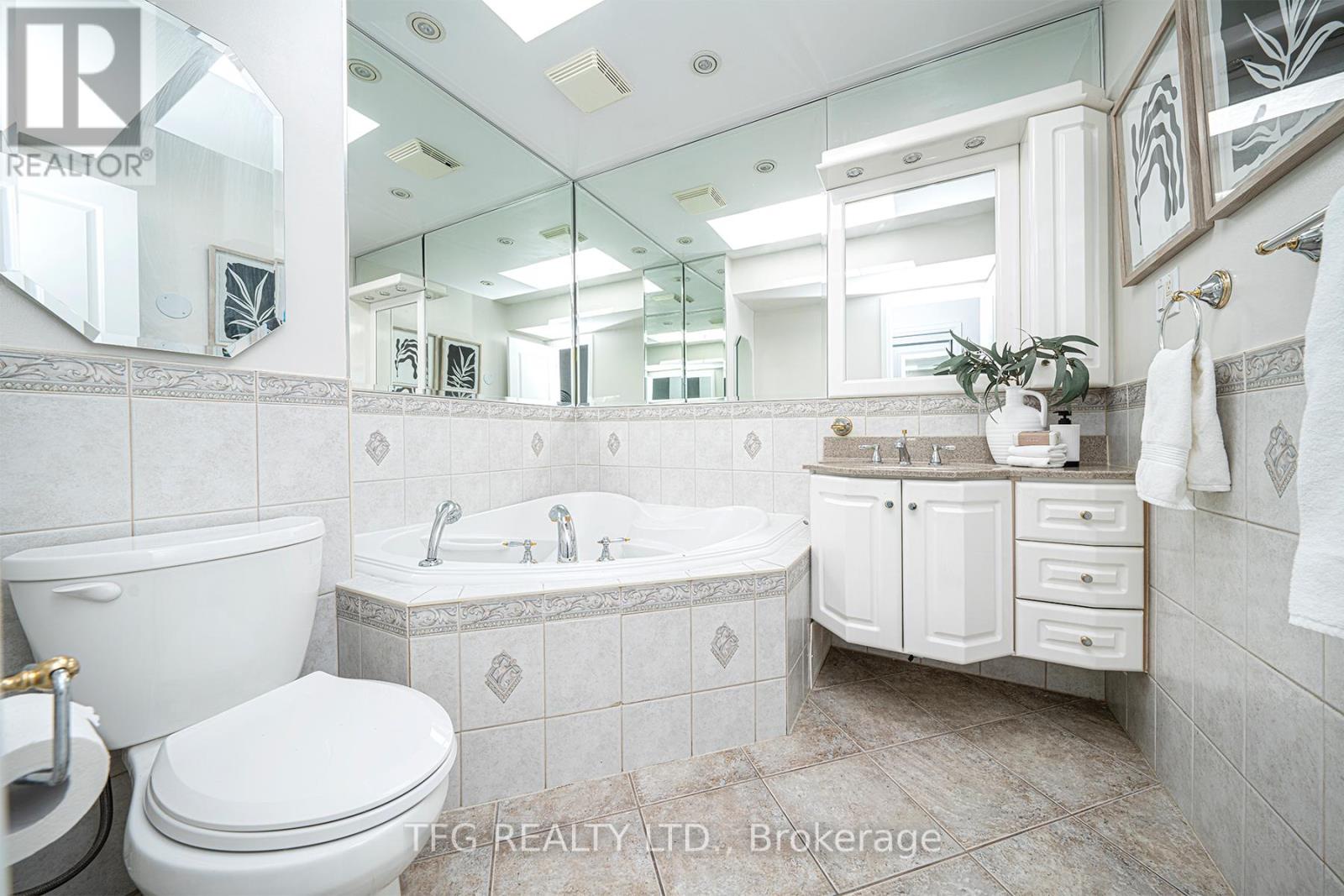 7 - 120 Glen Manor Drive, Toronto (the Beaches), Ontario