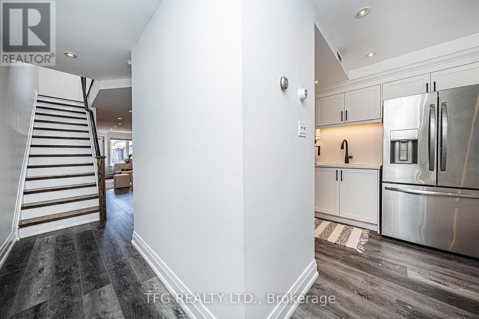 7 - 120 Glen Manor Drive, Toronto (the Beaches), Ontario