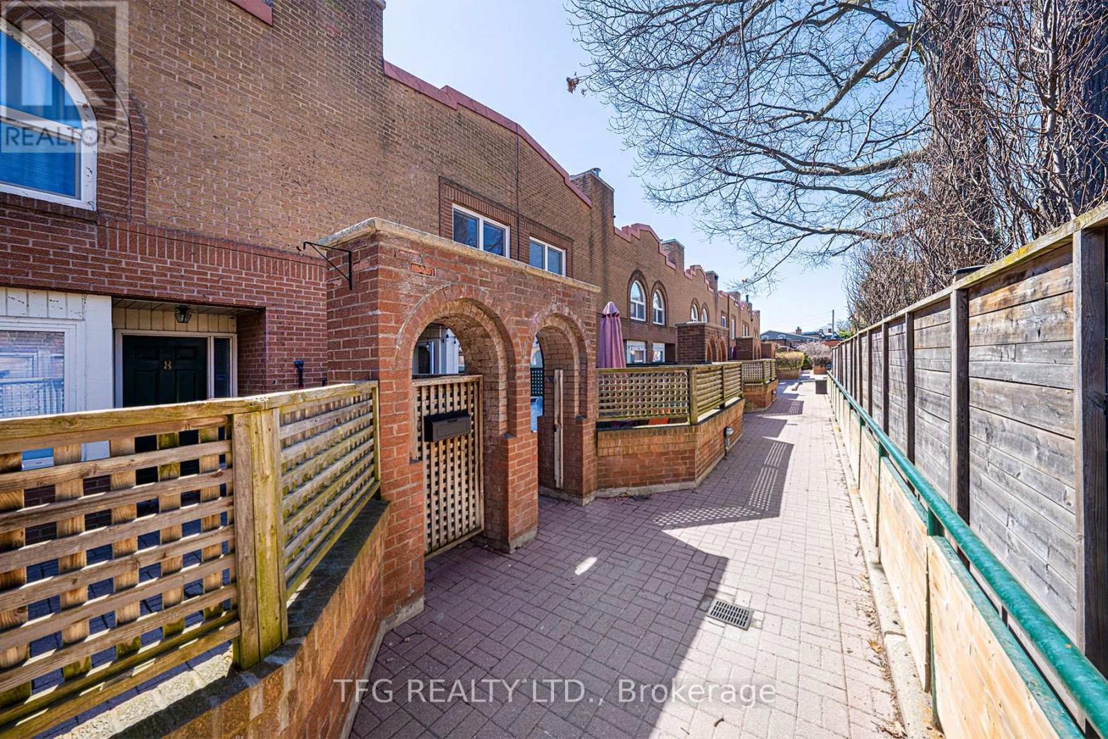 7 - 120 Glen Manor Drive, Toronto (the Beaches), Ontario