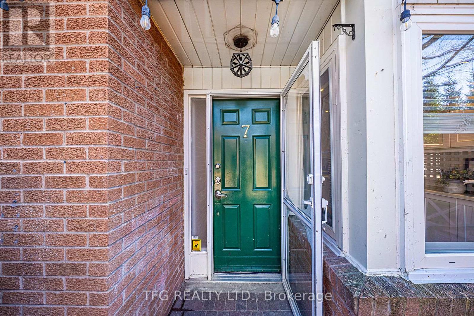 7 - 120 Glen Manor Drive, Toronto (the Beaches), Ontario