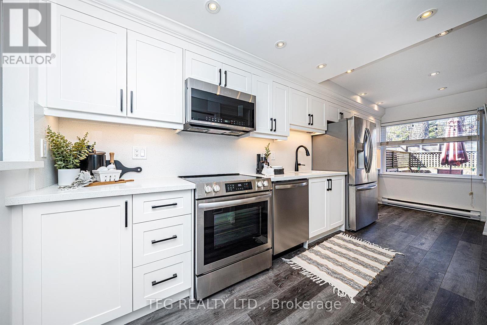 7 - 120 Glen Manor Drive, Toronto (the Beaches), Ontario