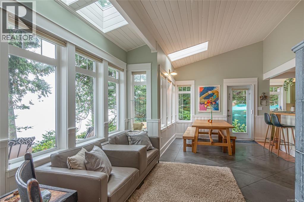 105 Island Park Drive, Other Islands, British Columbia