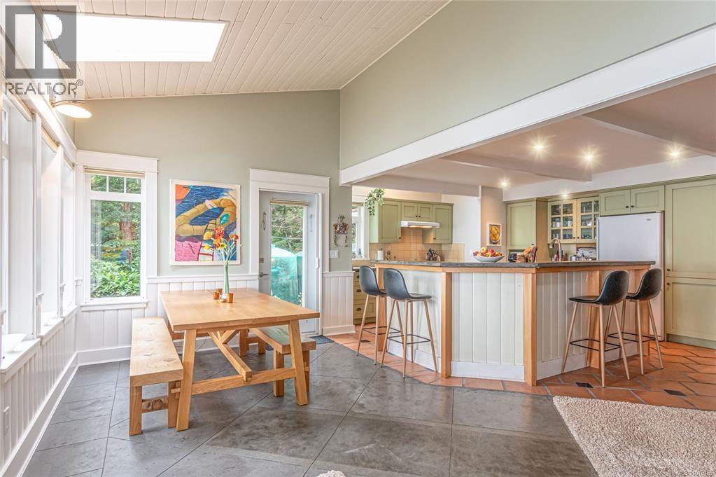 105 Island Park Drive, Other Islands, British Columbia