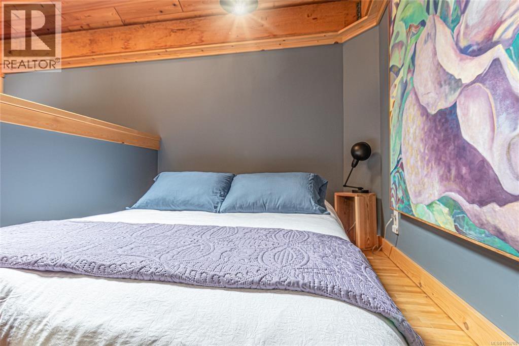 105 Island Park Drive, Other Islands, British Columbia