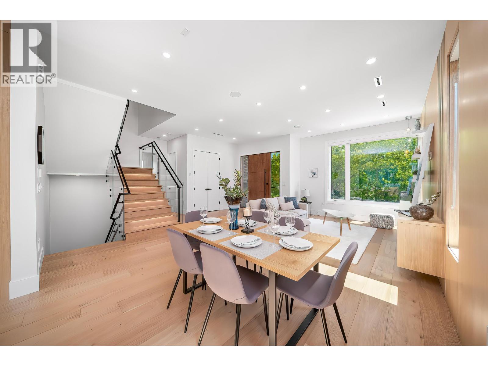 827 Chestnut Street, New Westminster, British Columbia