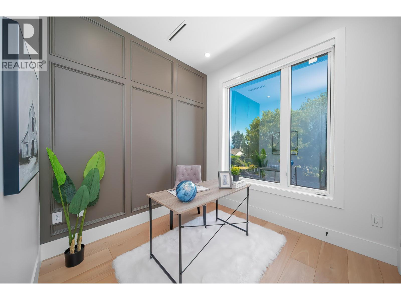 827 Chestnut Street, New Westminster, British Columbia