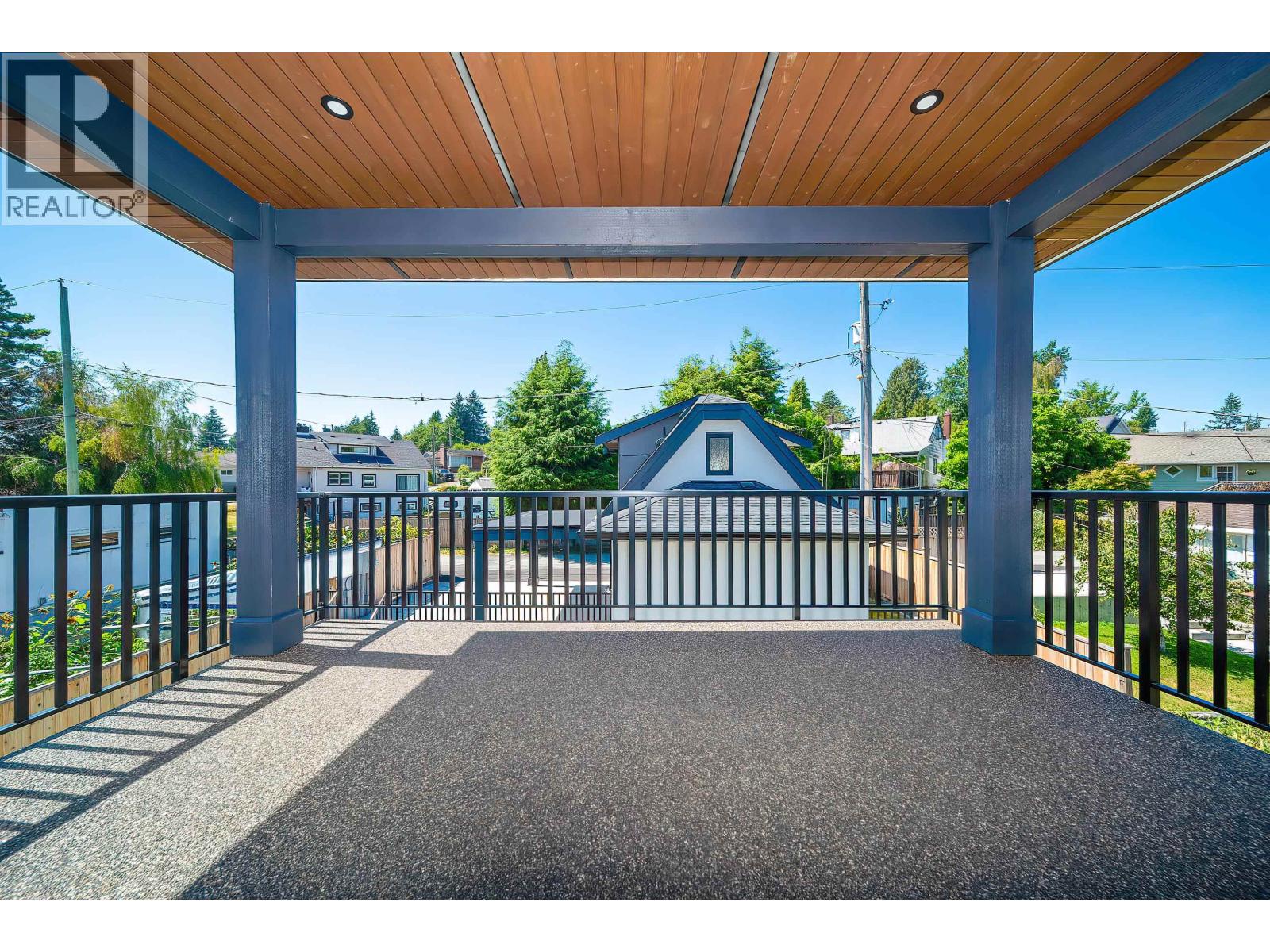 827 Chestnut Street, New Westminster, British Columbia