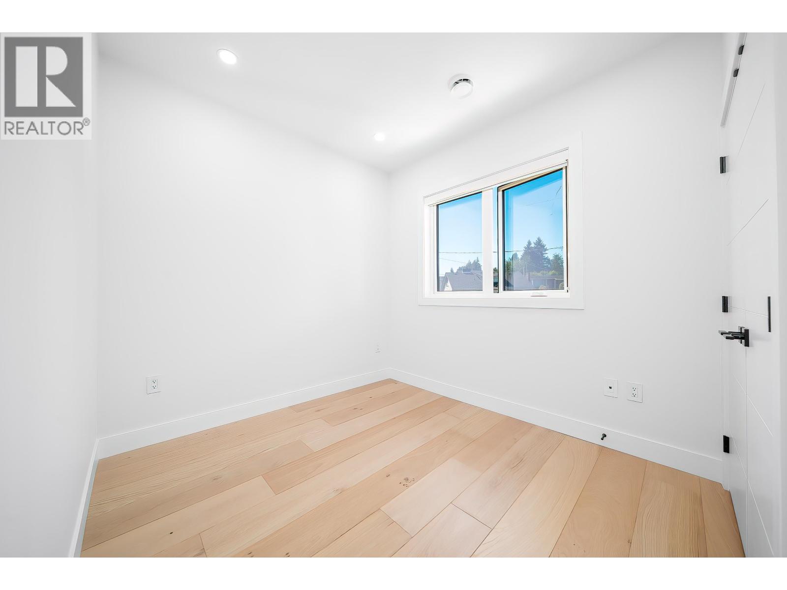 827 Chestnut Street, New Westminster, British Columbia