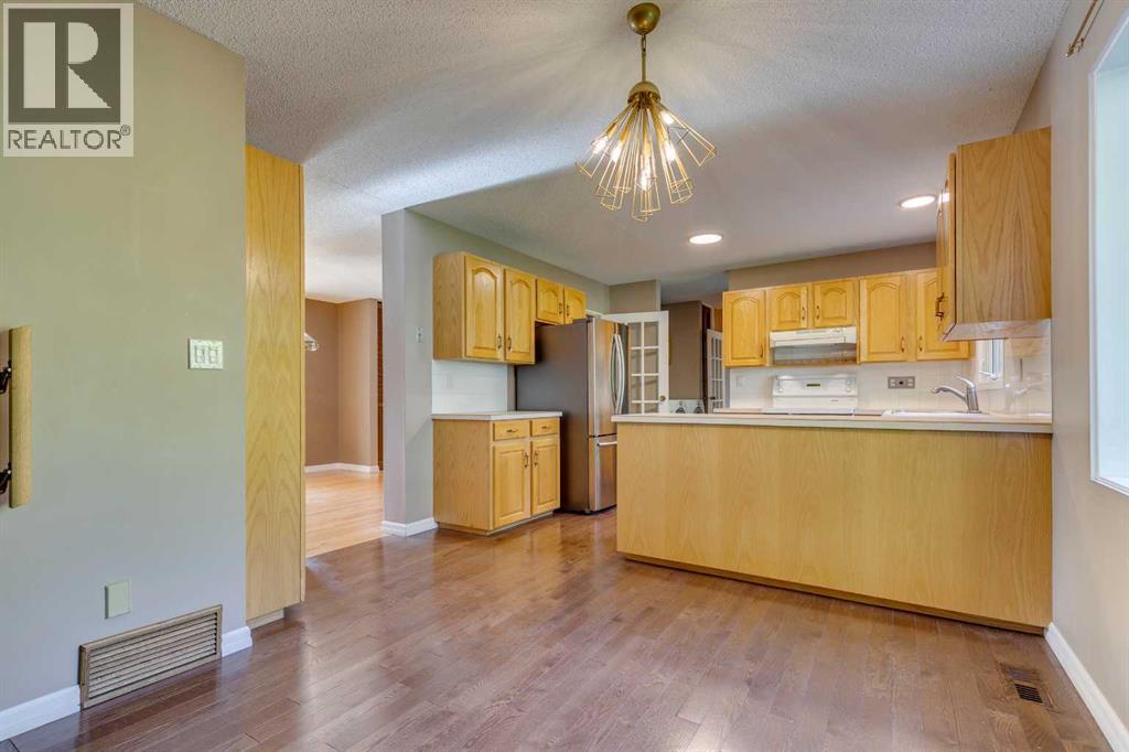 1257 Varsity Estates Road Nw, Calgary, Alberta