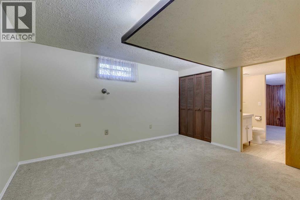 1257 Varsity Estates Road Nw, Calgary, Alberta